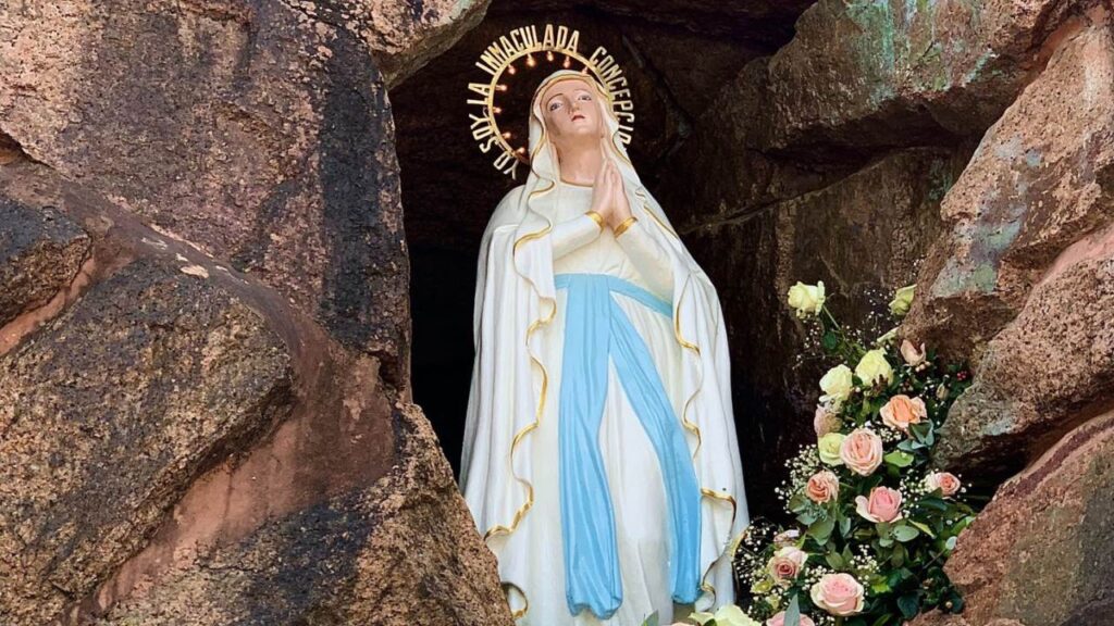 nossa senhora de lourdes